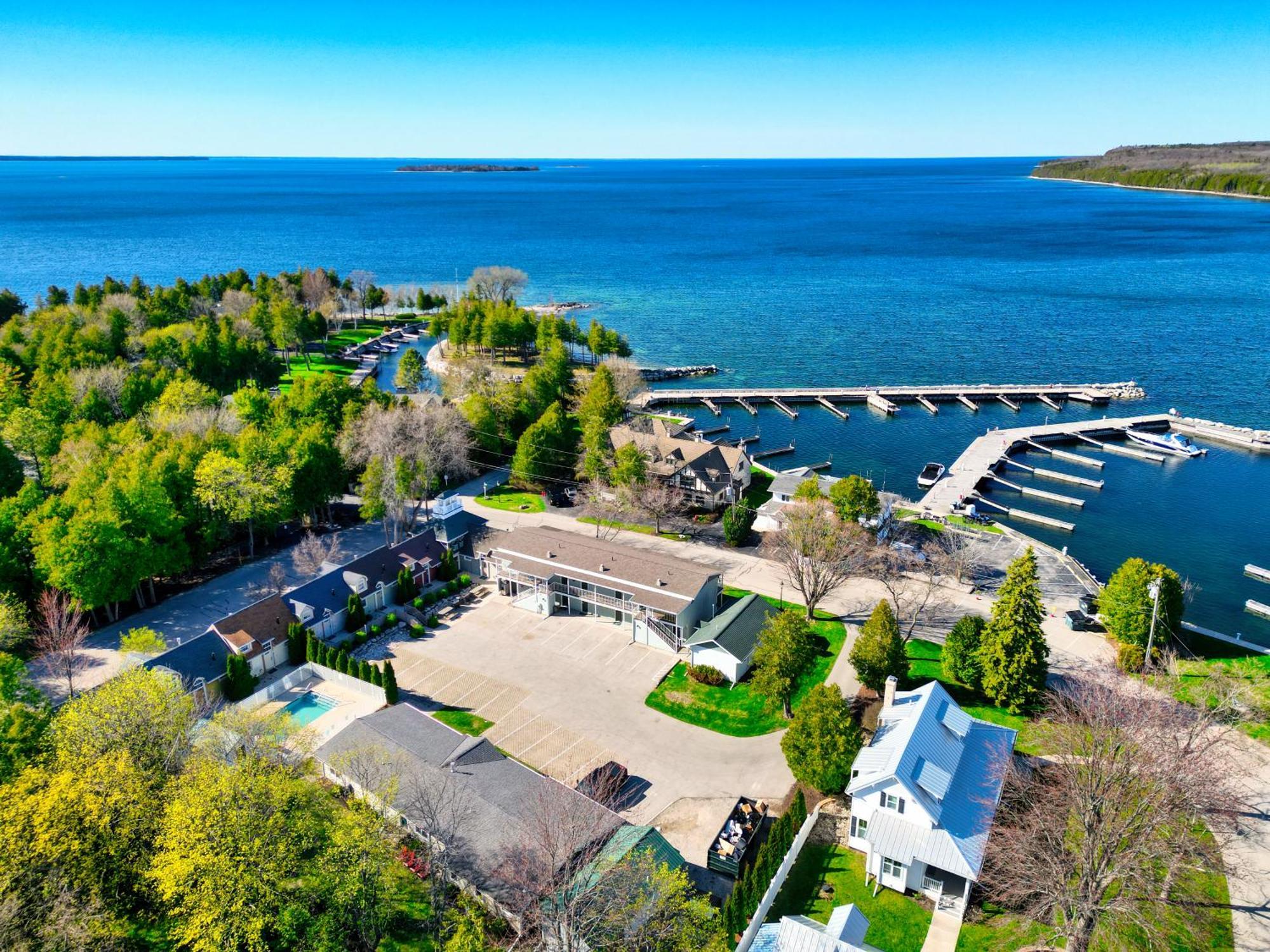 Spruce & Shore Motel Fish Creek Exteriér fotografie
